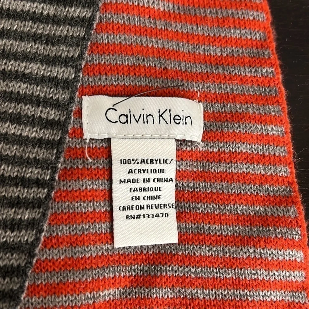 Calvin Klein striped Unisex signature scarf 70x 12, ombre red/grey